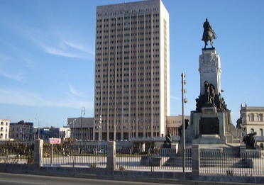 Cuba-Habana-Hospital-Hermanos-Ameijeiras-1