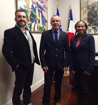 Le maire d'Anglet Claude Olive a reçu la présidente de l'association Les petits coeurs de Cuba, Quenia, Nicolas et le vicario de Bayonne Lionel Landart au sujet du proyet du Centre de Miséricorde.