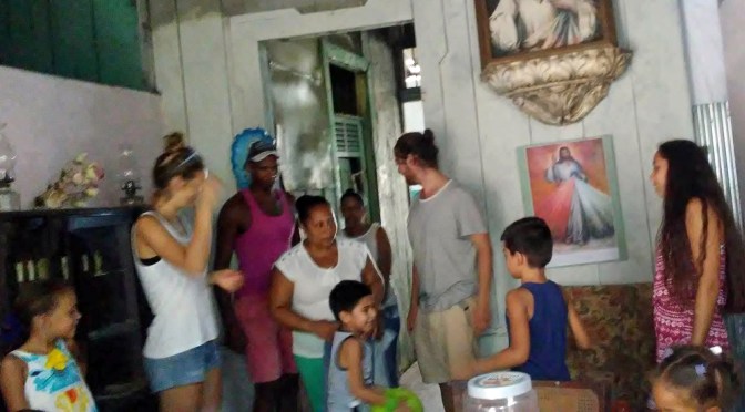 MERCI DE TOUT CŒUR A MALAURY ET SON AMI, JEUNES FRANÇAIS, POUR LEUR VENU A NOTRE CENTRE D’ACCUEIL DE CUBA.