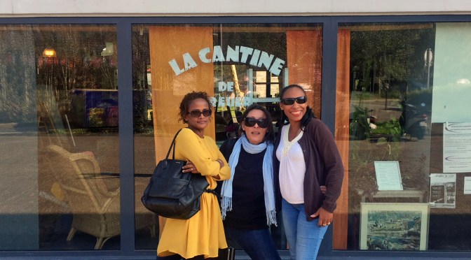 L’équipe des PETITS CŒURS DE CUBA en visite à l’ARTOTEKAFE de Bayonne. Des rencontres qui promettent de belles histoires pour 2018.