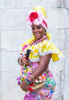 portrait-d-une-femme-cubaine-75218947