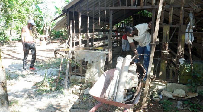 AMÉNAGEMENT, NETTOYAGE ET RANGEMENT DU CENTRE D&rsquo;ACCUEIL DE CUBA AVANT NOS ACTIONS D’AVRIL.