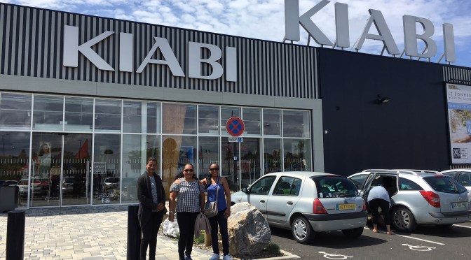 NOTRE REPRÉSENTANTE CUBAINE EN VISITE A KIABI ANGLET, POUR UNE RENCONTRE ET RECUPERATION DE DON.