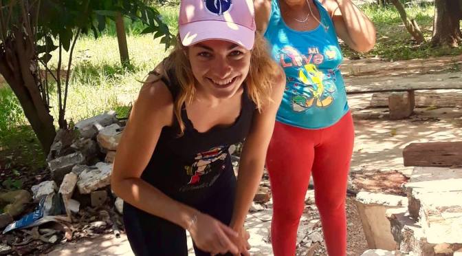 AMANDINE EN PLEIN AMÉNAGEMENT DE NOTRE CENTRE D&rsquo;ACCUEIL DE CUBA.