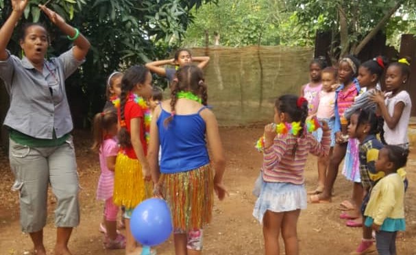 DES FLEURS, DE LA COULEUR ET DE LA VIE AVEC LA CHORALE DU CENTRE.