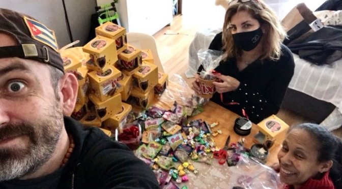 PREPARATION DES MUGS SURPRISES POUR NOS VIDE GRENIERS