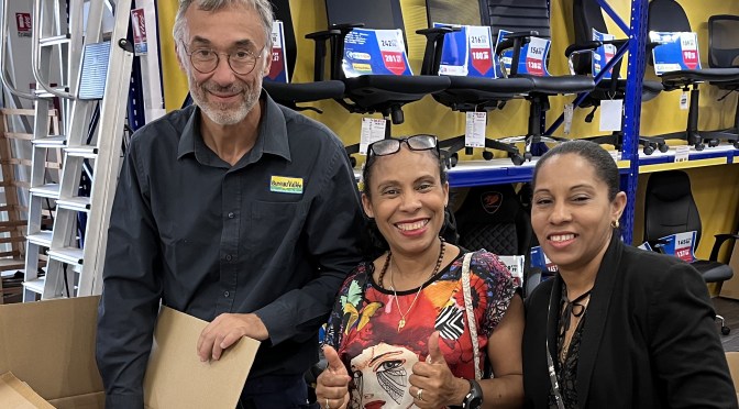 DONATION D’UN DE NOS PARTENAIRES : BUREAU VALLEE D’ANGLET EN FAVEUR DE NOS PETITS PROTEGES ECOLIERS.